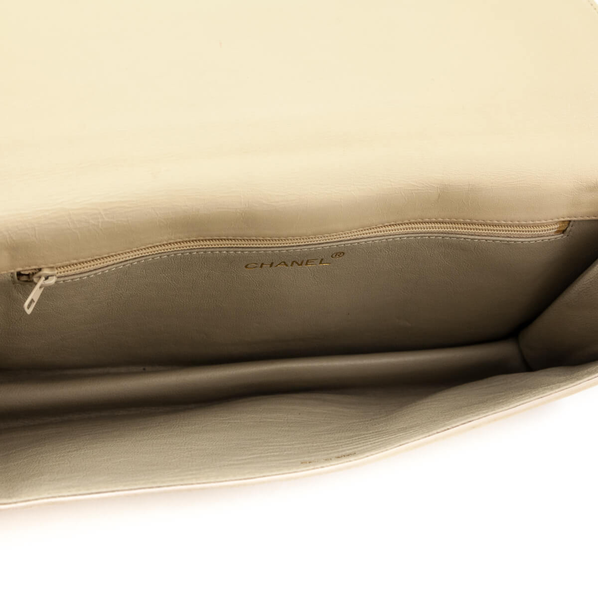 Chanel Beige Lambskin Vintage CC Clutch - Love that Bag etc - Preowned Authentic Designer Handbags Preloved Fashions