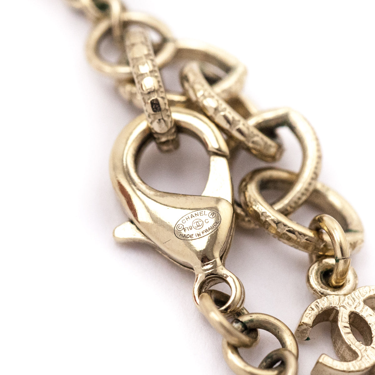 Chanel Faux Pearl Gold-Tone CC Necklace - Love that Bag etc - Preowned Authentic Designer Handbags Preloved Fashions
