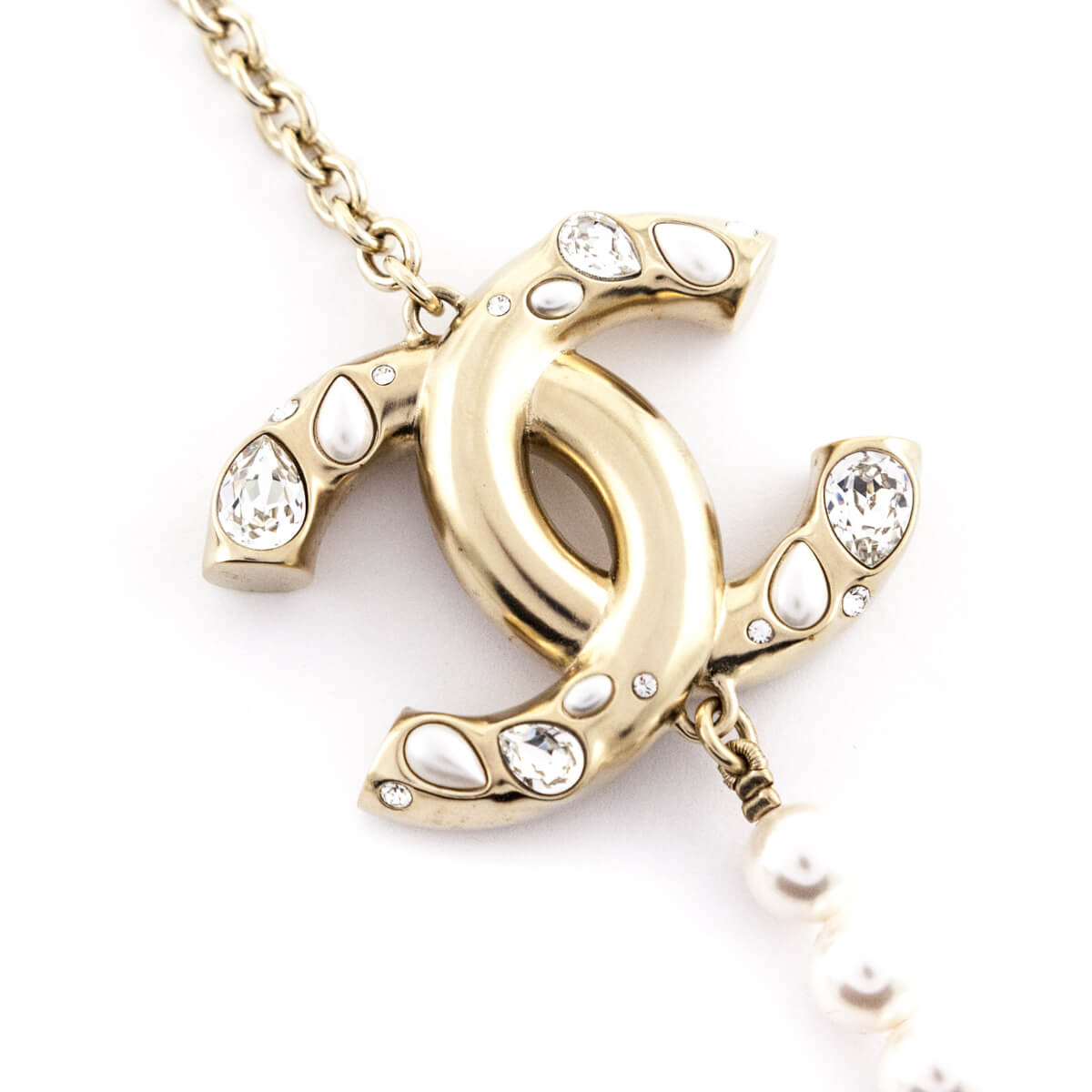 Chanel Faux Pearl Chain CC Necklace - Love that Bag etc - Preowned Authentic Designer Handbags Preloved Fashions