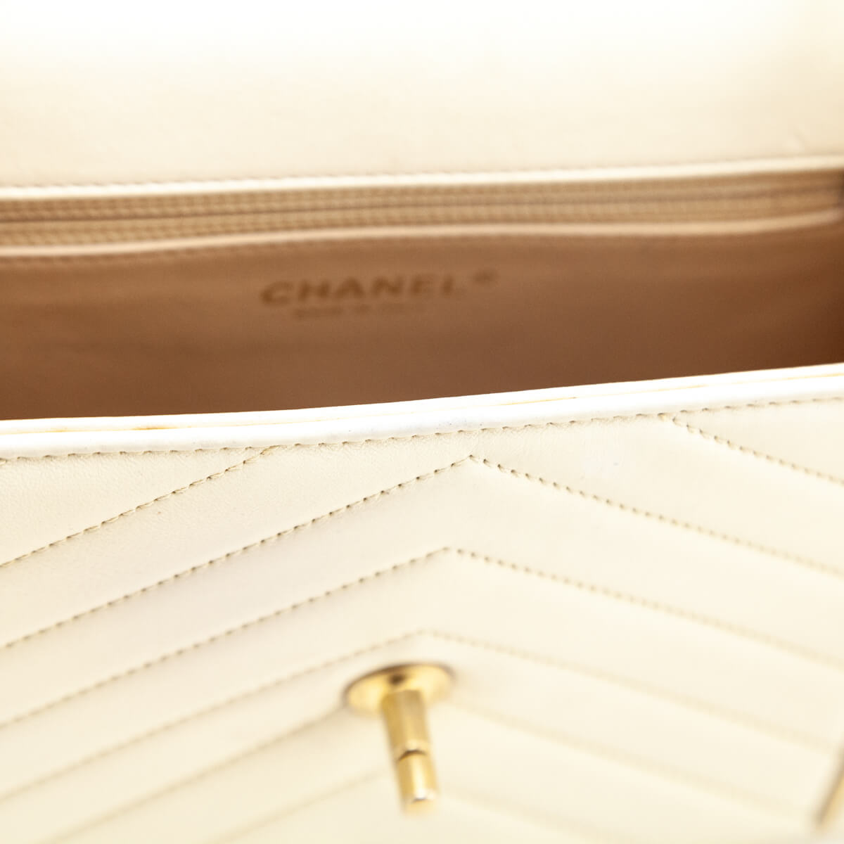 Chanel Ivory Lambskin Reversed Chevron Quilted Flap Bag - Love that Bag etc - Preowned Authentic Designer Handbags Preloved Fashions