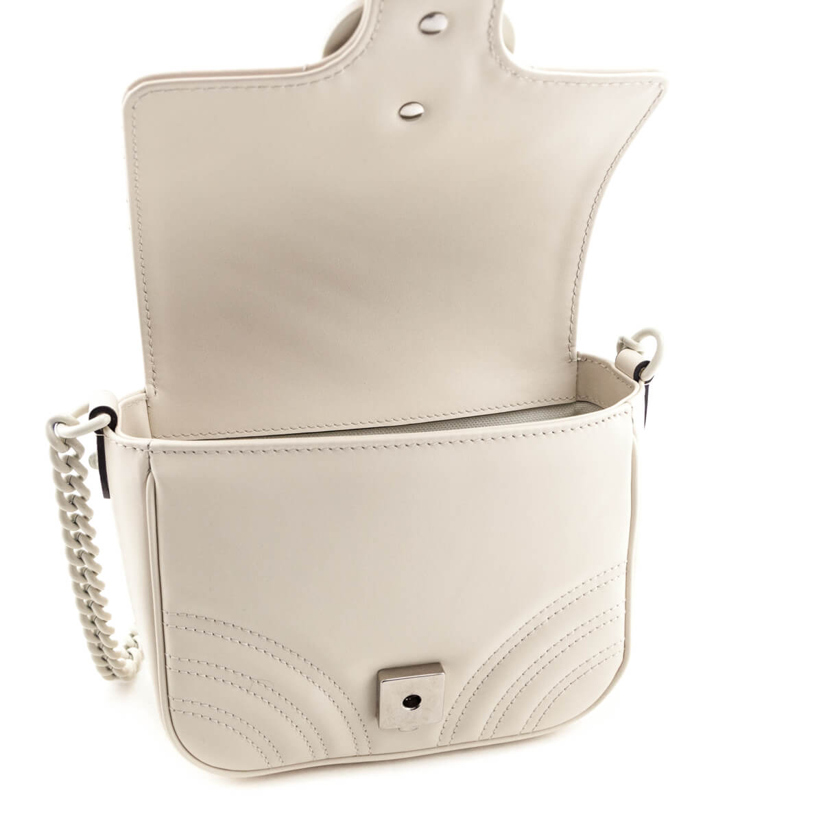 Gucci White Calfskin Matelasse Monochrome GG Marmont Bag - Love that Bag etc - Preowned Authentic Designer Handbags Preloved Fashions