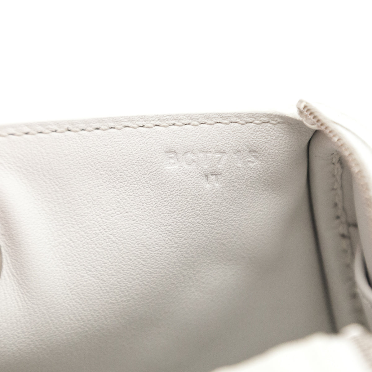 Hermes White Taurillon Clemence Mini Lindy 20 - Love that Bag etc - Preowned Authentic Designer Handbags Preloved Fashions
